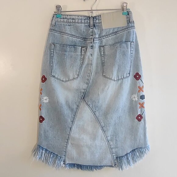 One Teaspoon Floral Embroidered Long Trucker Denim Skirt Retro Boho  US Size 26 - Picture 6 of 15